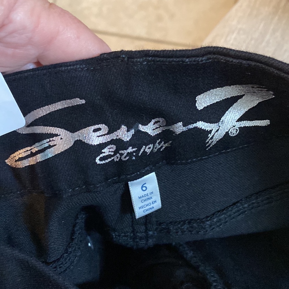 Seven7 High Rise Tummy Less & Control Lightweight Black Women Jean Leggings Sz 6 - Picture 2 of 15
